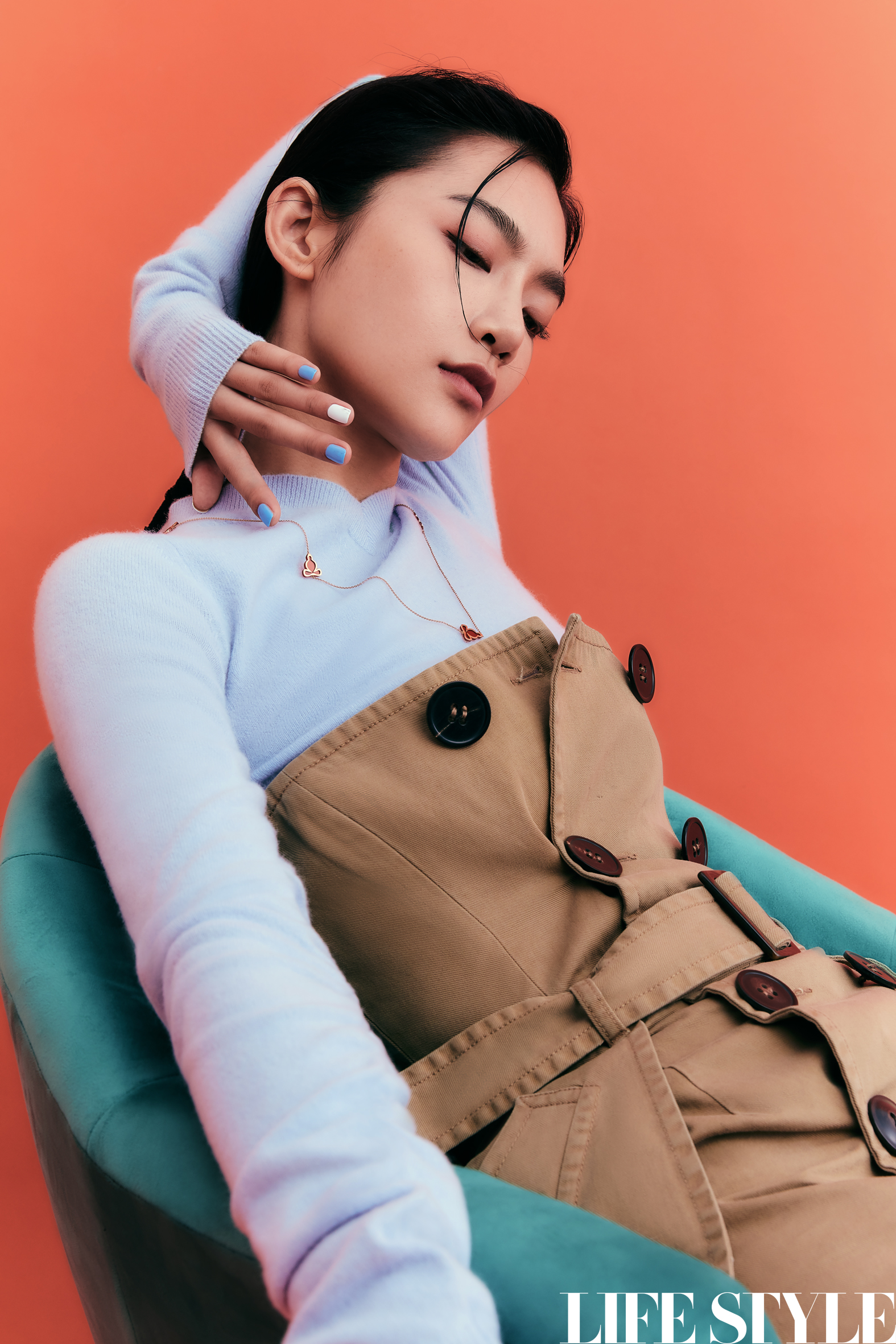 曾可妮佩戴 CC 卡美珠宝